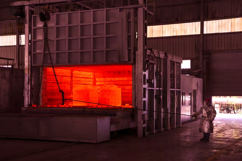 Industrial furnace and heat treatment