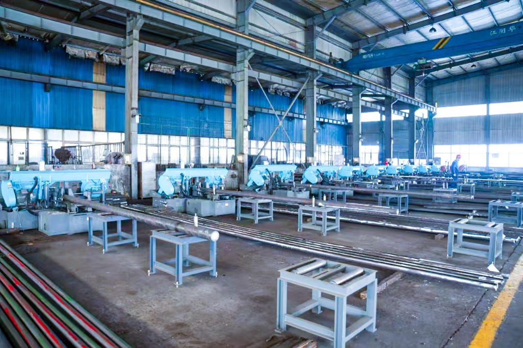 Band saws and metal cutting — factory floor